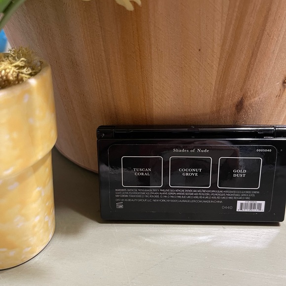 Laura Geller   Multitasking Eye Lip Cheek Palette - Picture 4 of 4